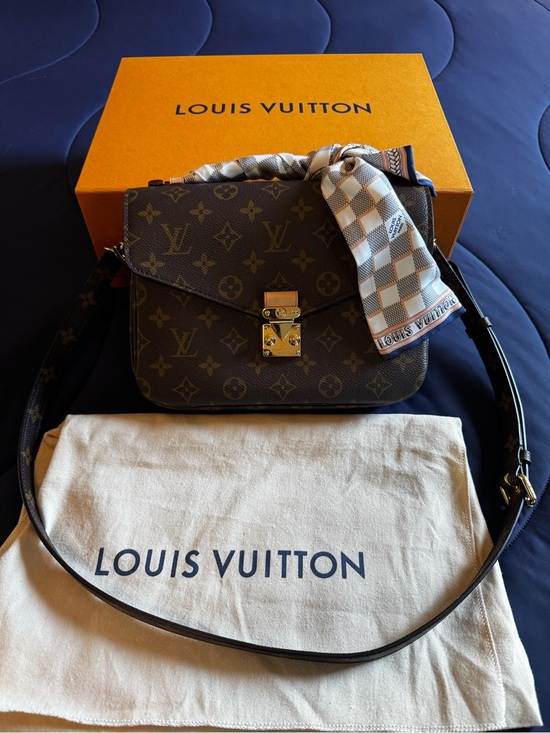 Louis Vuitton Handbags - Louis Vuitton Brown Monogram  Pochette Metis Shoulder Bag